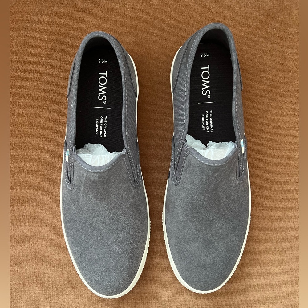 Toms Men’s Slip on Shoes Size 9.5
